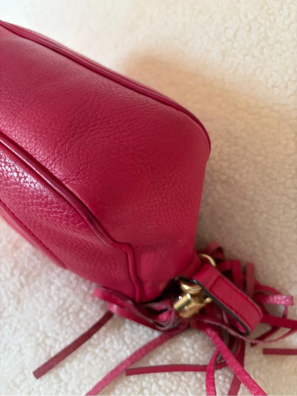 Gucci Soho Disco Bag in Fuchsia Leather with Tassel